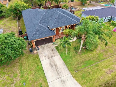 This single family home featuring a brand new roof installed in - photo 15