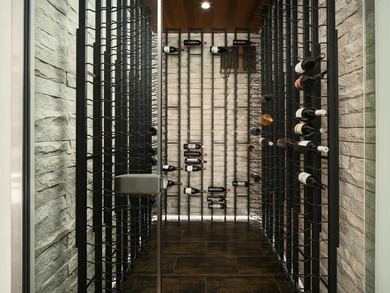 Beauty, space and privacy define this exceptional residence - photo 16