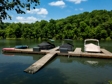Beautiful updates, Waterfront home with a garage and end dock! - photo 27