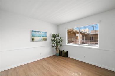 Rare Find! Beautifully upgraded top-floor penthouse in the - photo 19