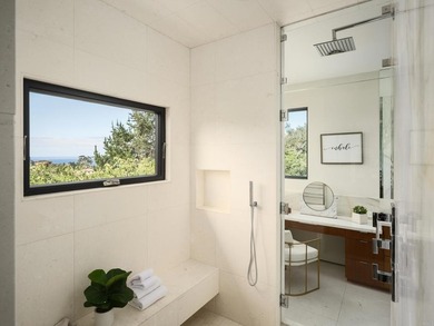 Beauty, space and privacy define this exceptional residence - photo 34
