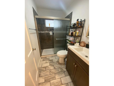 Charming 2 bedroom, 1 bath home featuring original hardwood - photo 6