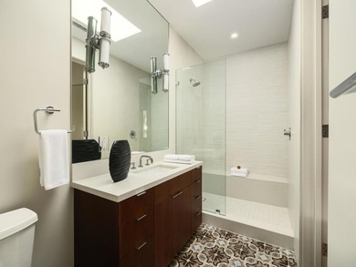 Beauty, space and privacy define this exceptional residence - photo 40