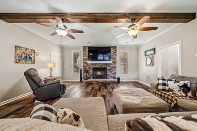 Welcome Home! Move in Ready with nice remodel! This beautiful - photo 6