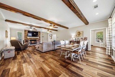 Welcome Home! Move in Ready with nice remodel! This beautiful - photo 7