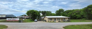 Income-producing duplex AND 6960SF warehouse on nearly 1 acre - photo 1