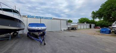 Income-producing duplex AND 6960SF warehouse on nearly 1 acre - photo 5