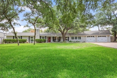 Lake Waco Home For Sale in Waco Texas