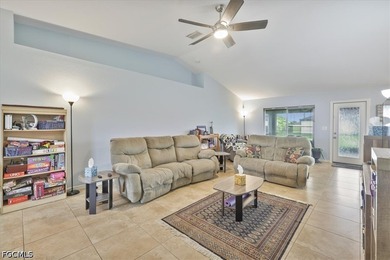 Welcome to this beautifully maintained 4-bedroom, 2-bathroom - photo 5