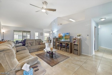 Welcome to this beautifully maintained 4-bedroom, 2-bathroom - photo 6