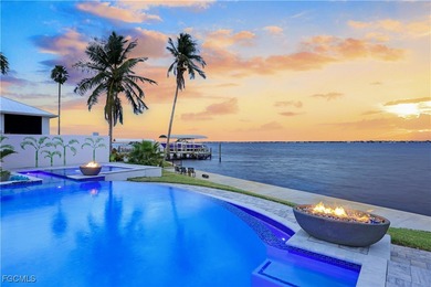 Spectacular Riverfront Estate: More than 1/2 acre lot (21,824sqf - photo 7