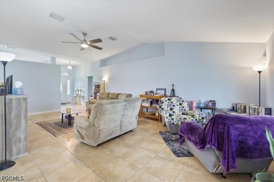 Welcome to this beautifully maintained 4-bedroom, 2-bathroom - photo 8