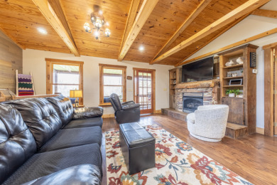 Beautiful updates, Waterfront home with a garage and end dock! - photo 9