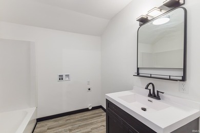 Fully remodeled 2 bedroom, 1 bath home offering low-maintenance - photo 11