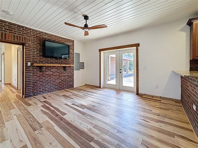 *** MOTIVATED SELLER - BRING ALL OFFERS. AVAILABLE FOR A QUICK - photo 14