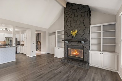 Enjoy outdoor living in the Racquet Club Villas at Burlingame - photo 15
