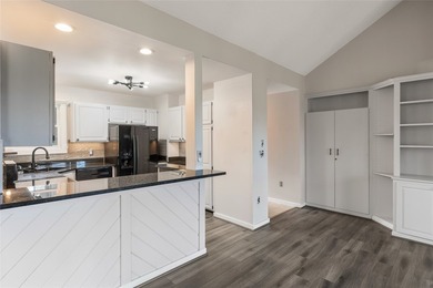 Enjoy outdoor living in the Racquet Club Villas at Burlingame - photo 21