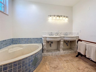 *** MOTIVATED SELLER - BRING ALL OFFERS. AVAILABLE FOR A QUICK - photo 23