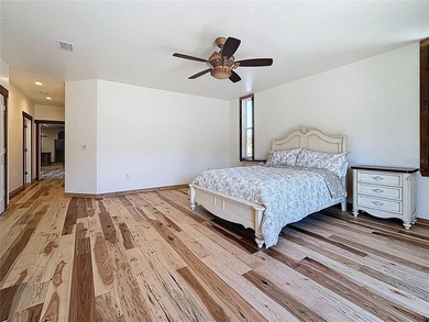 *** MOTIVATED SELLER - BRING ALL OFFERS. AVAILABLE FOR A QUICK - photo 25