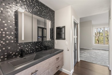 Enjoy outdoor living in the Racquet Club Villas at Burlingame - photo 29