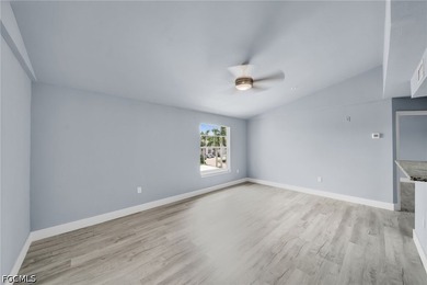 Don't miss this beautifully renovated 3rd-floor, 2-bedroom - photo 5