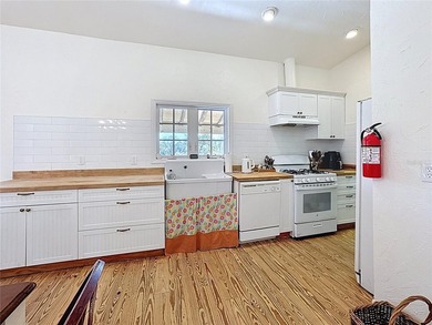 *** MOTIVATED SELLER - BRING ALL OFFERS. AVAILABLE FOR A QUICK - photo 37
