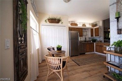 LOCATION - LOCATION - LOCATION - This beautiful 2nd floor (2 - photo 4