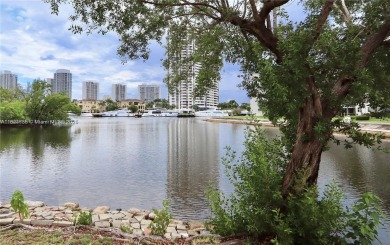 Lake Condo For Sale in Aventura, Florida