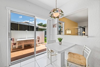 Move right into this beautifully maintained, fully furnished - photo 12