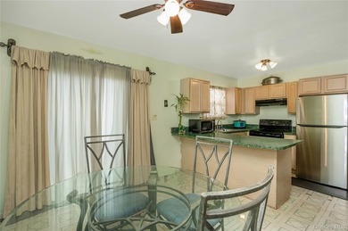 4-bedroom home with a flexible layout in Bay Shore and a - photo 14