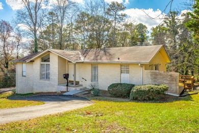 Chickamauga Lake Home Sale Pending in Chattanooga Tennessee