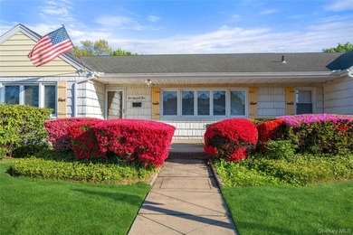 WELCOME TO YOUR NEXT HOME! SOLID BUILT 1957 HARDWOOD FLOORS - photo 5