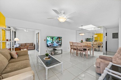 Move right into this beautifully maintained, fully furnished - photo 29