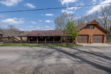 Beautiful updates, Waterfront home with a garage and end dock! - photo 4