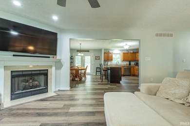 This stunning home on a 1.73 acre site has been freshly - photo 7