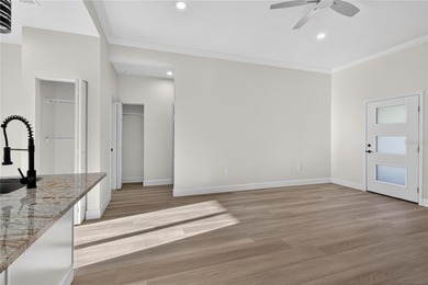 BRAND NEW CONSTRUCTION ON A QUIET COUNTRY STREET! This - photo 4
