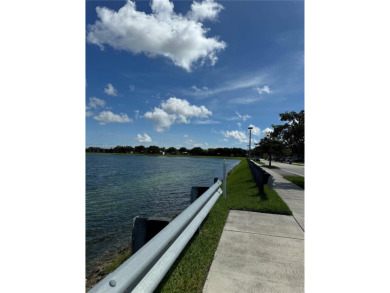 Lake Townhome/Townhouse For Sale in Miami, Florida