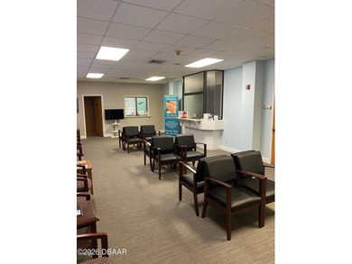 Exceptional opportunity in commercial real estate investment - photo 7