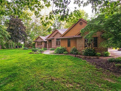 THE BEST OF BOTH WORLDS!! 4920 Sq foot Sprawling luxury ranch - photo 3
