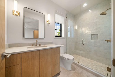 Grand and Elegant, brand new Custom 4br/4.5ba home in one of the - photo 20