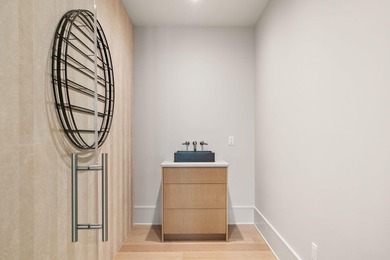 Grand and Elegant, brand new Custom 4br/4.5ba home in one of the - photo 21