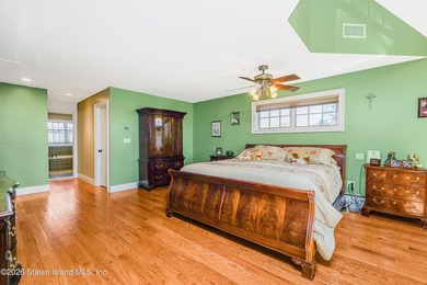 4 BEDROOMS! 4 BATHROOMS! WESTERLEIGH! Discover unparalleled - photo 25