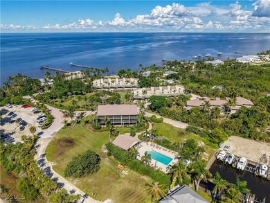 Welcome to your slice of paradise on beautiful Jug Creek, where - photo 34