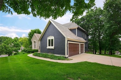 Beautifully Updated 4-Bedroom Home on a Rare Half-Acre Lot in - photo 4