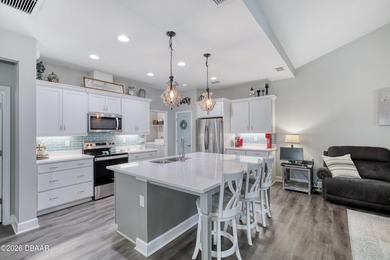 Welcome to this beautifully designed Camellia Conch Cottage in - photo 3