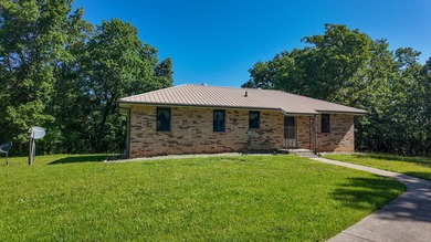 Located St. Clair county on 81 breathtaking acres and bordering - photo 2