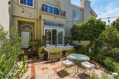 Coveted SeaCliff on the Greens Executive townhome. Light-filled - photo 3