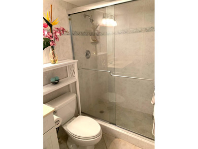 READY TO MOVE IN. NICELY UPDATED 2 BED 2 BATH UNIT OFFERS