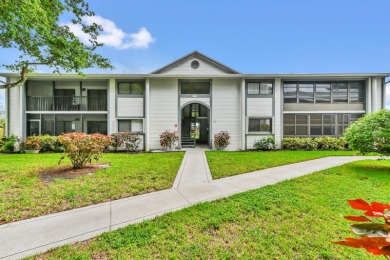 Lake Condo For Sale in Delray Beach, Florida