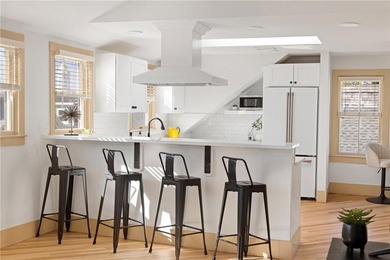 Unmatched views define this top-floor residence. Perched above - photo 13